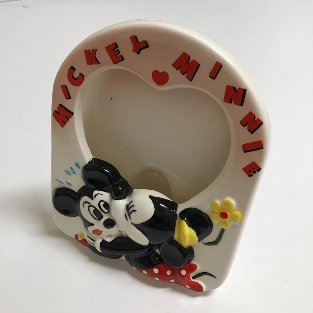 Vintage Disney Valentine Mickey & Minnie Kiss Ceramic Heart Picture Frame Japan